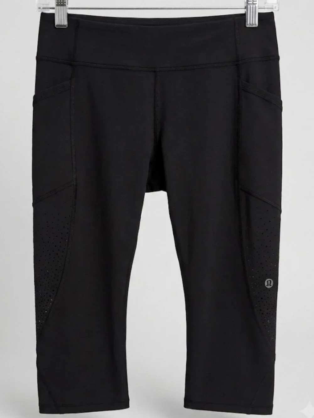 Lululemon Black Crop Leggings Side Pockets Reflective Dot Zipper Pocket Sz 10
